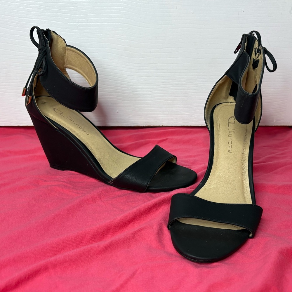 CL by Laundry Elegant Black Wedges